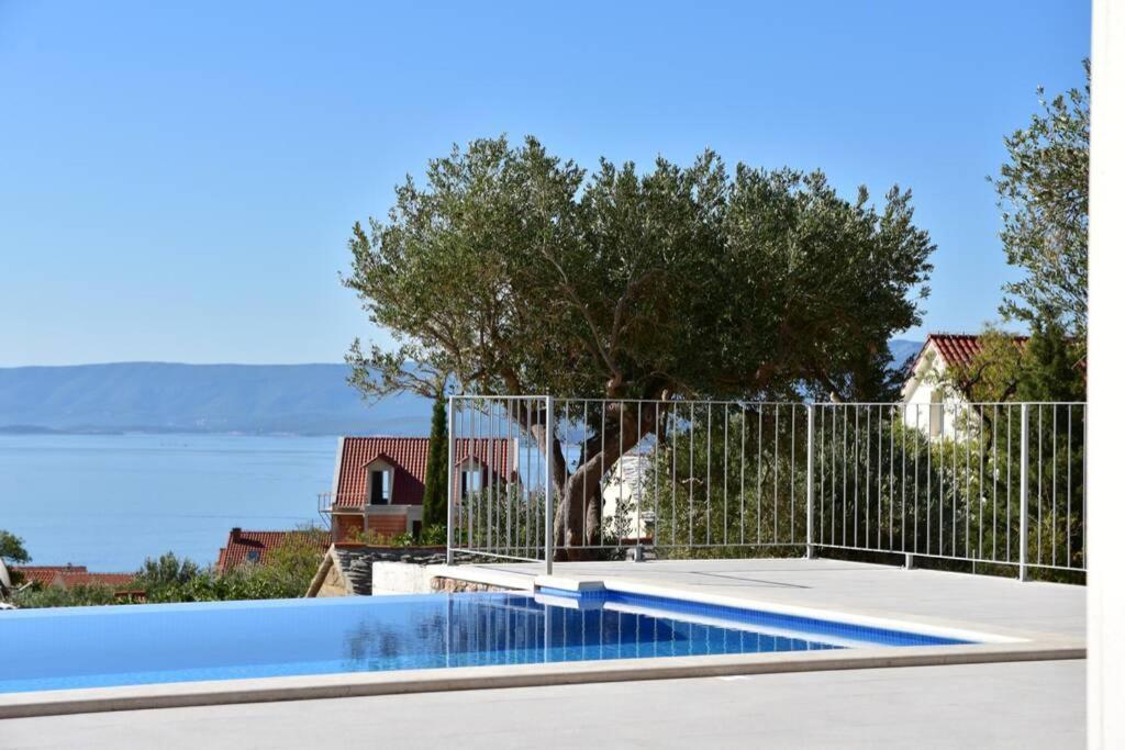 Villa Katarina - Infinity Pool With Amazing View ボル エクステリア 写真