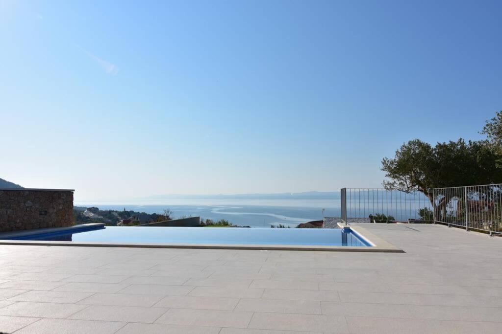 Villa Katarina - Infinity Pool With Amazing View ボル エクステリア 写真