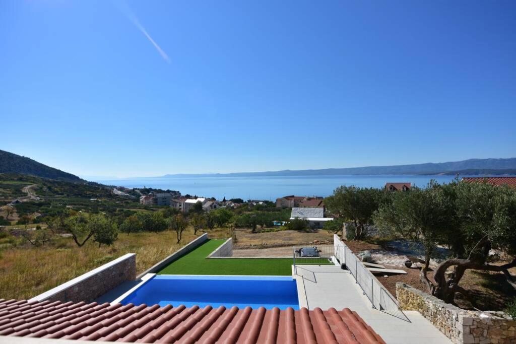 Villa Katarina - Infinity Pool With Amazing View ボル エクステリア 写真
